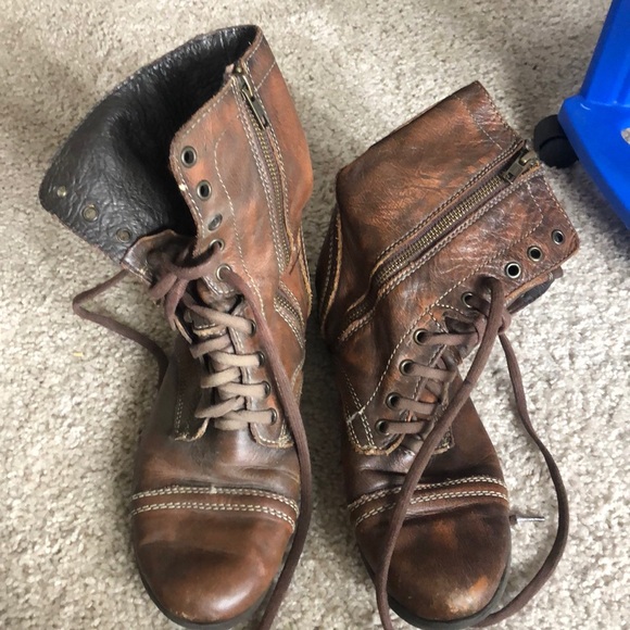Steve Madden combat boots - Picture 1 of 4